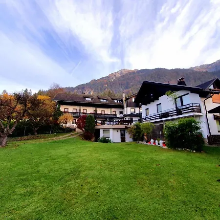 Gaestehaus Pernull Hermagor-Pressegger See