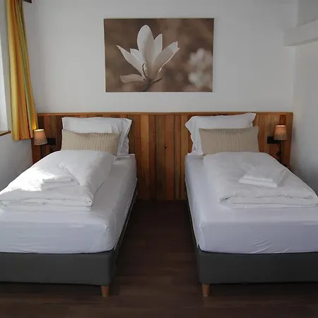 Gaestehaus Pernull Penzion 4*