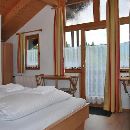 Gaestehaus Pernull 4*