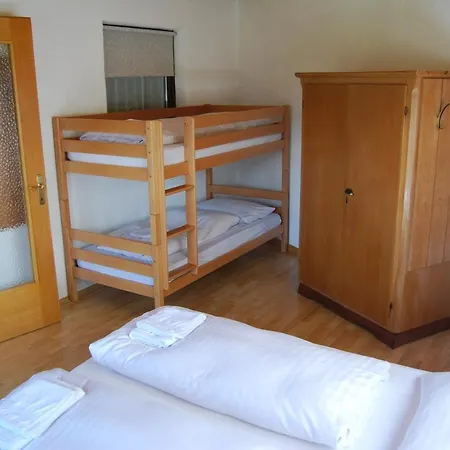 Gaestehaus Pernull Πανσιόν *