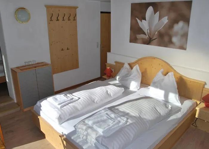 Πανσιόν Gaestehaus Pernull Hermagor-Pressegger See