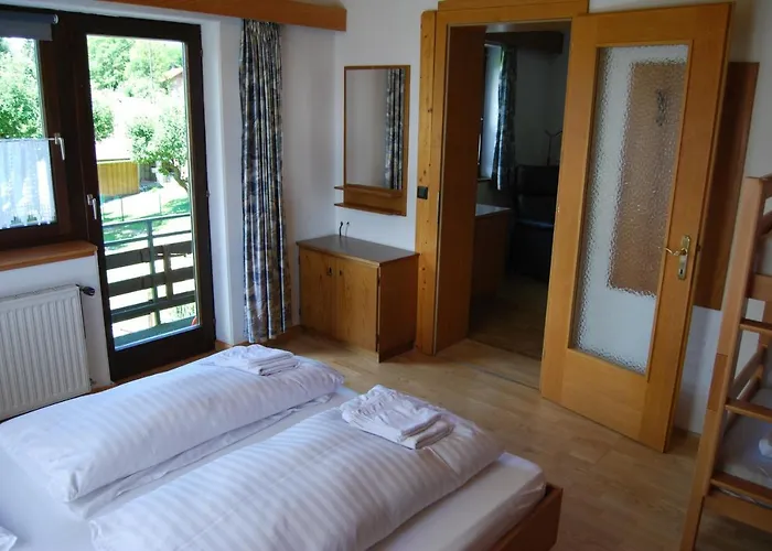 Gaestehaus Pernull Hermagor-Pressegger See